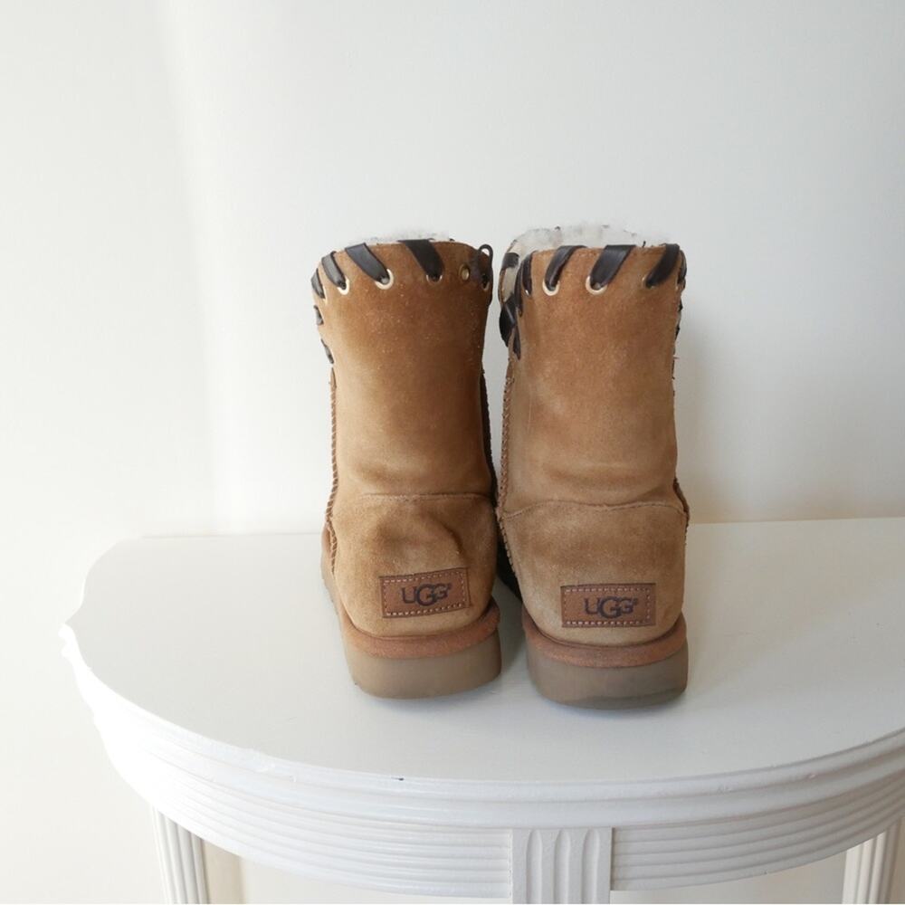UGG Aidah Suede Whipstitch Detail Boots in US Women's 7 Chestnut Brown - Picture 7 of 10